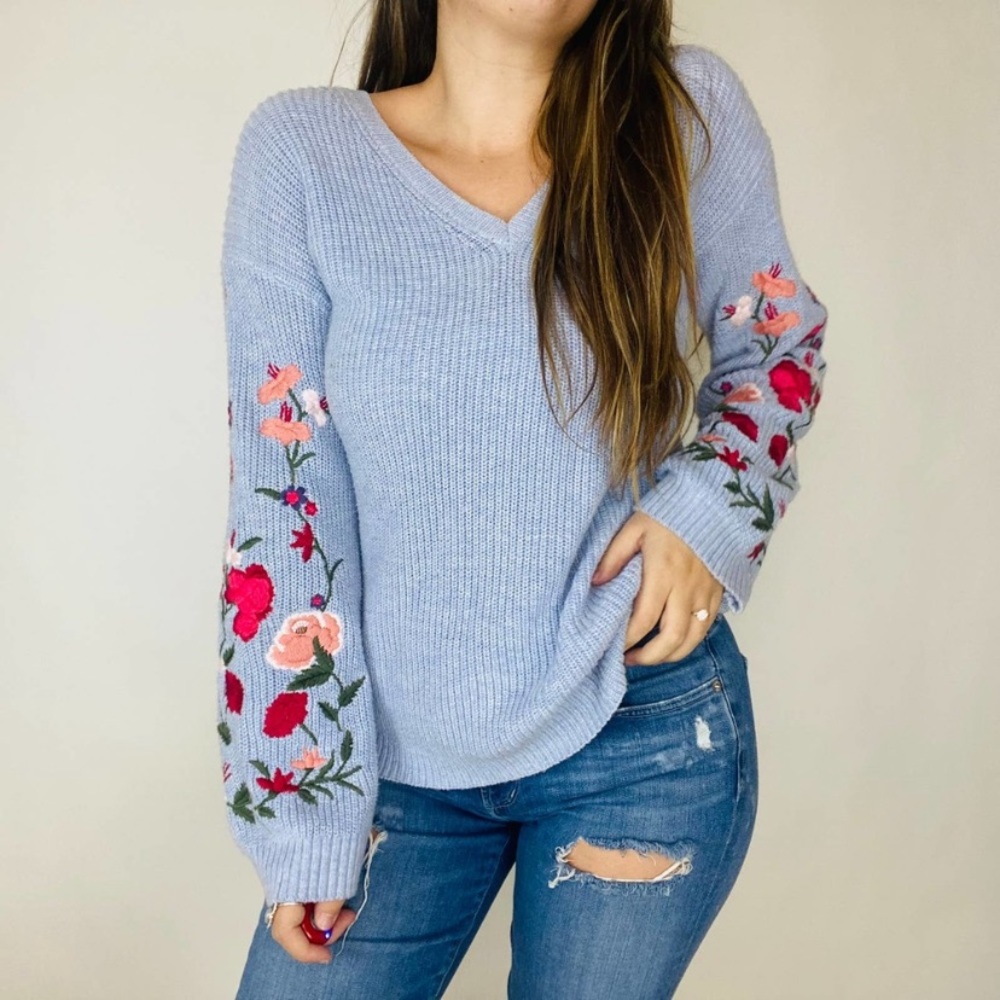 American Eagle Blue Knit Floral Embroidered balloon Sleeve V-Neck Sweater